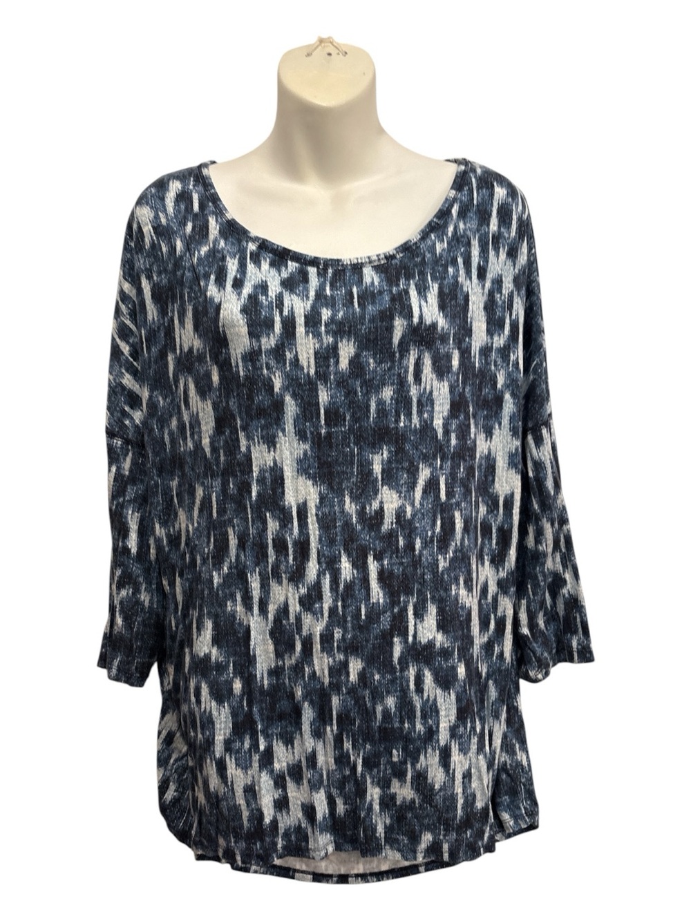 Sunday Scoop Neck Tunic in Navy and White Abstract Print drop shoulder size XL